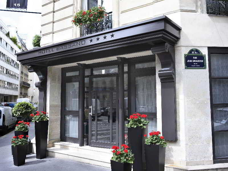 Hôtel Bassano Paris Exterior foto